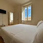Casa Clara - Fino A 10 Posti Letto In Centro Ad - Italywego شقة *