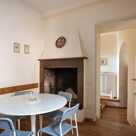 Casa Clara - Fino A 10 Posti Letto In Centro Ad - Italywego Appartement *