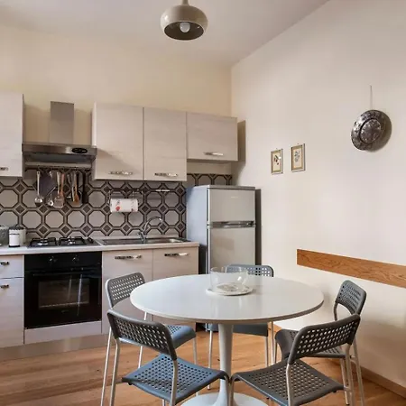 Apartament Casa Clara - Fino A 10 Posti Letto In Centro Ad - Italywego