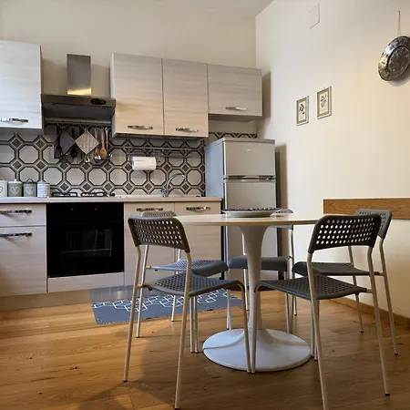 Casa Clara - Fino A 10 Posti Letto In Centro Ad - Italywego *