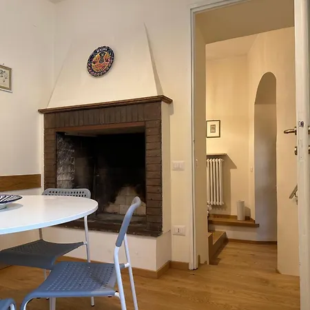 Apartment Casa Clara - Fino A 10 Posti Letto In Centro Ad - Italywego