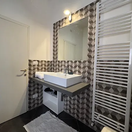 Casa Clara - Fino A 10 Posti Letto In Centro Ad - Italywego