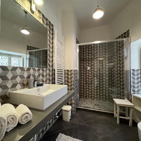 Casa Clara - Fino A 10 Posti Letto In Centro Ad - Italywego