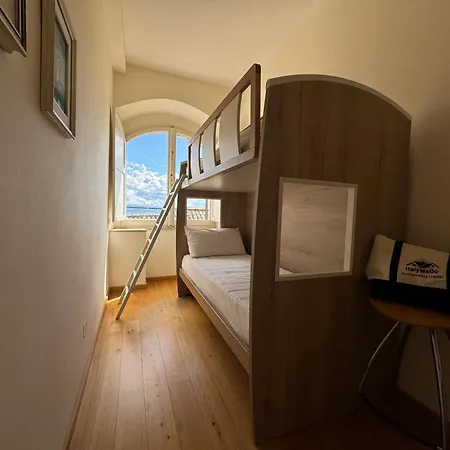Appartement Casa Clara - Fino A 10 Posti Letto In Centro Ad - Italywego *