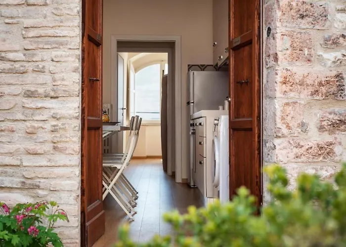Casa Clara - Fino A 10 Posti Letto In Centro Ad - Italywego Assisi