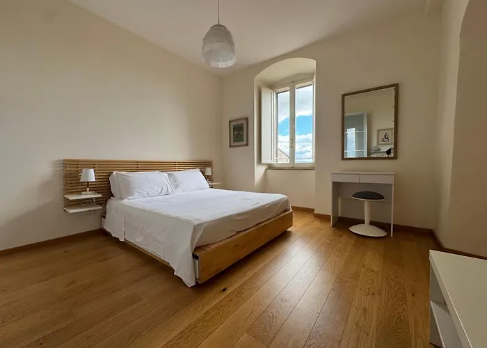 Apartment Casa Clara - Fino A 10 Posti Letto In Centro Ad - Italywego *