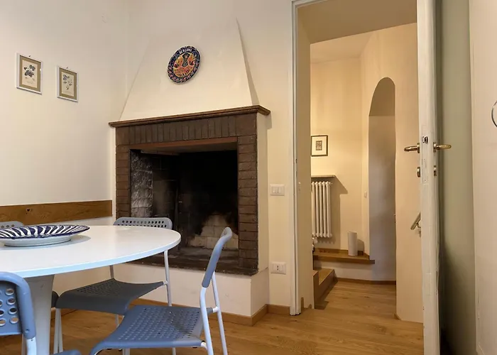 Apartamento Casa Clara - Fino A 10 Posti Letto In Centro Ad - Italywego
