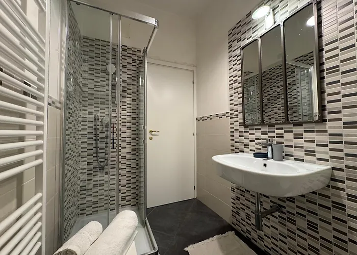 Apartment Casa Clara - Fino A 10 Posti Letto In Centro Ad - Italywego *